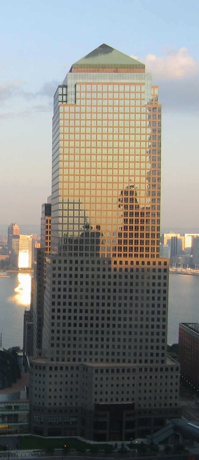 뉴욕 로어 맨해튼의 American Express 본사 건물(200 Vesey Street, 옛 3 World Financial Center)