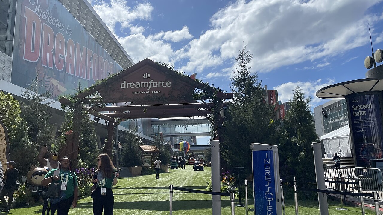 Dreamforce 2022 행사장 입구