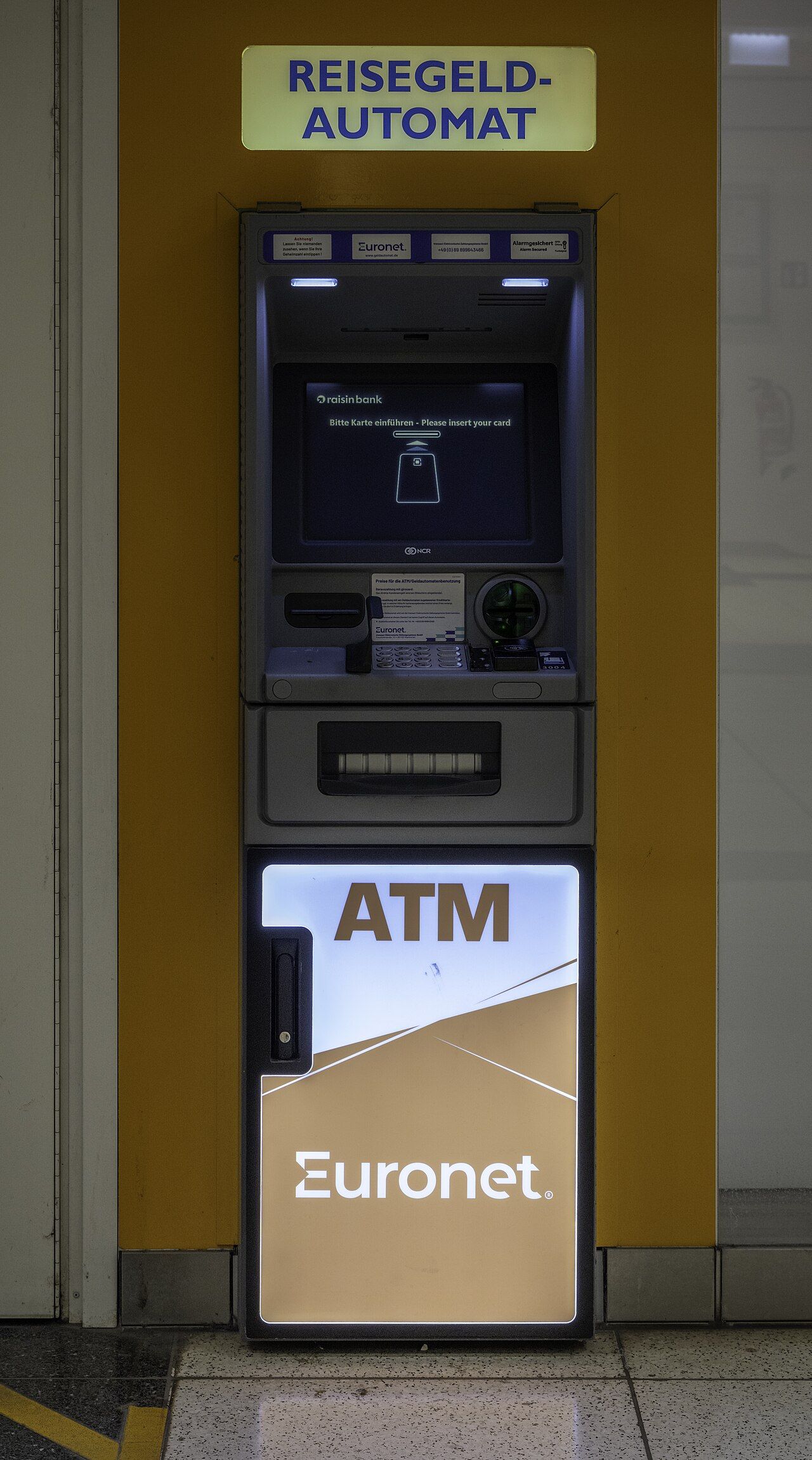 뮌헨의 Euronet Reisegeld-Automat 간판